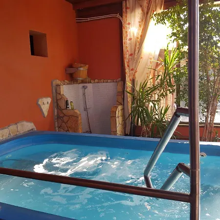 Leganyi Apartmanhaz Erlau