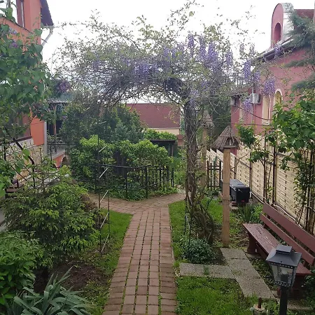 Legányi Apartman *