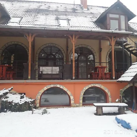 Leganyi Apartmanhaz Erlau