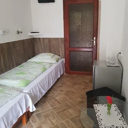 Apartment Leganyi Apartmanhaz *