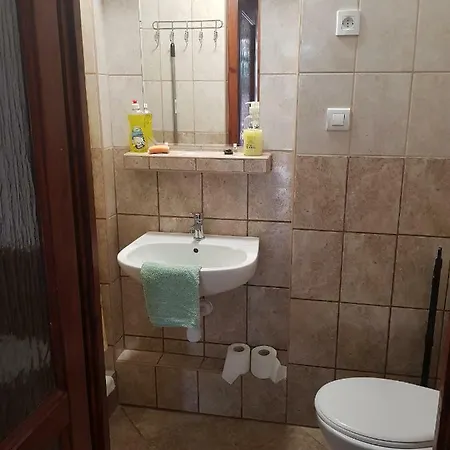 Leganyi Apartmanhaz