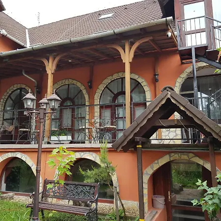 Legányi Apartman *